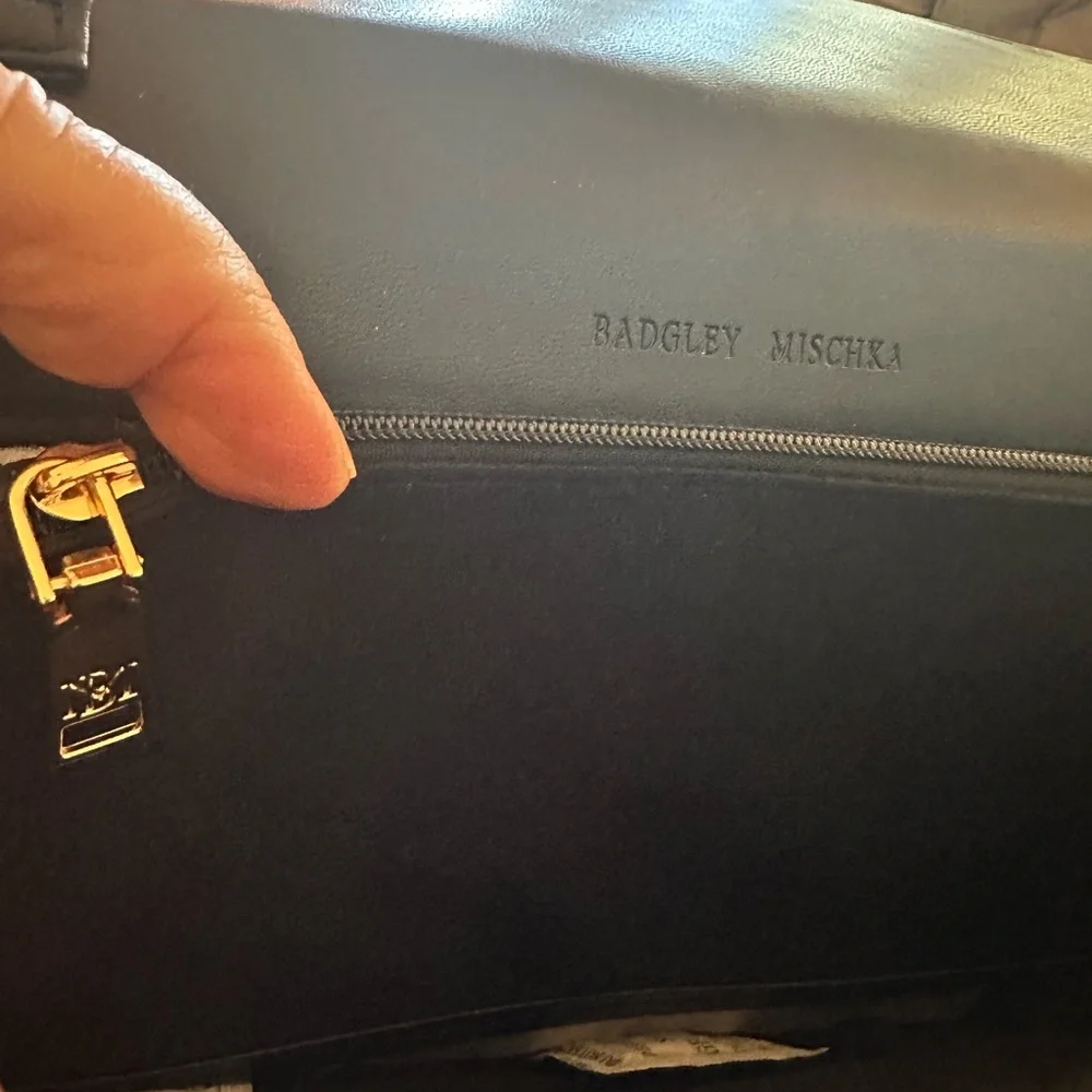 Badgley Mischka Black Diamond Quilted Convertible Crossbody Wallet Built-In NWT